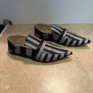 Zara Basic Collection black and white woven flats